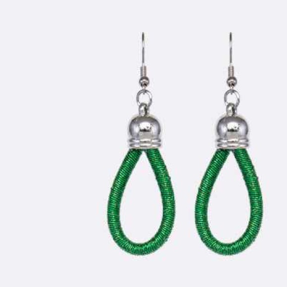 Magnetic Layered Cord Collar Statement Necklace - Picture 4 of 6